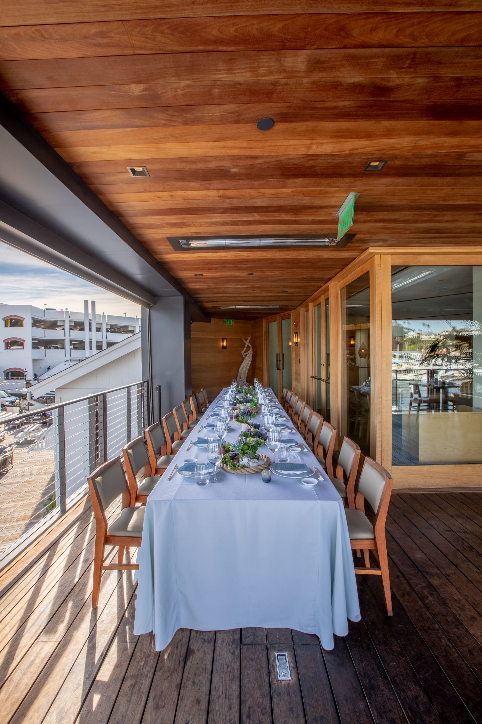 courtyard long table 4mp